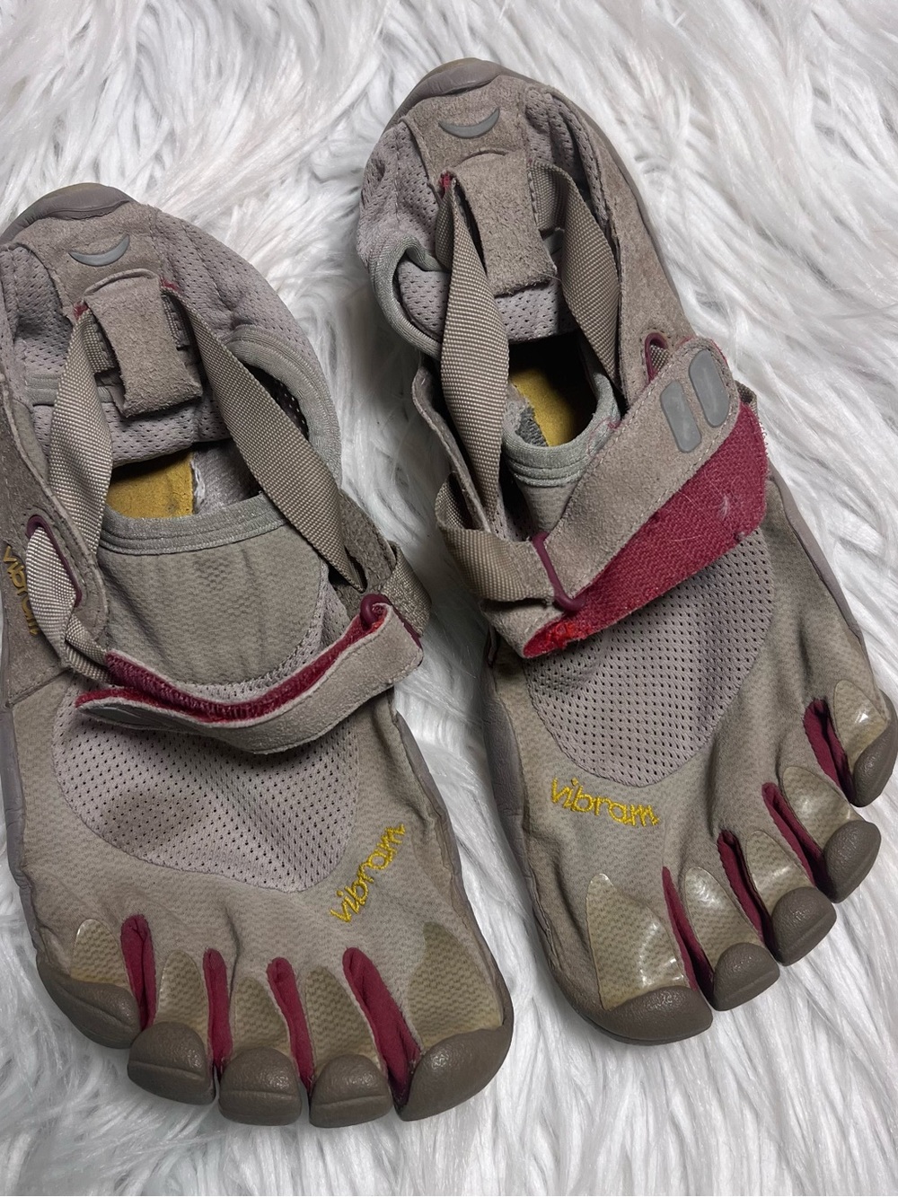 Vibram FiveFingers Beige and Burgundy Mesh Suede Toe Shoes